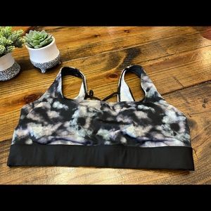 Victoria Secret / PINK workout sports bra size medium.